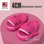 Zapatilla con diseño de tiburon de suela antideslizante